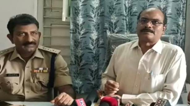 Andhra Pradesh: Farmer’s death inside Tahsildar’s office creates flutter in Chittoor