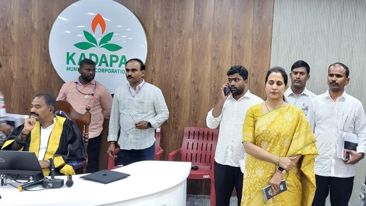 Kadapa Municipal council meet witnesses commotion