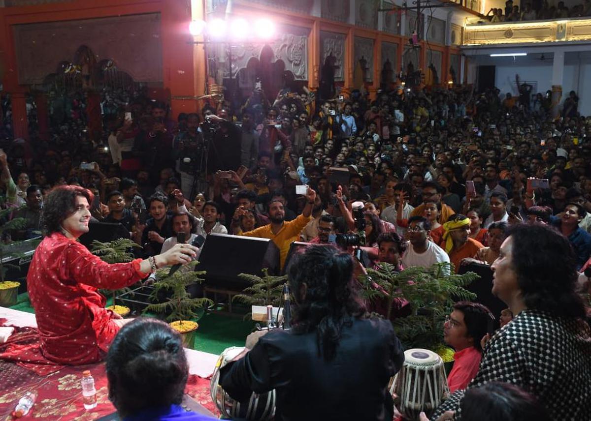 Audience at Sonu Nigam’s performance at Sankat Mochan Sangeet Samaroh held in April 2023.