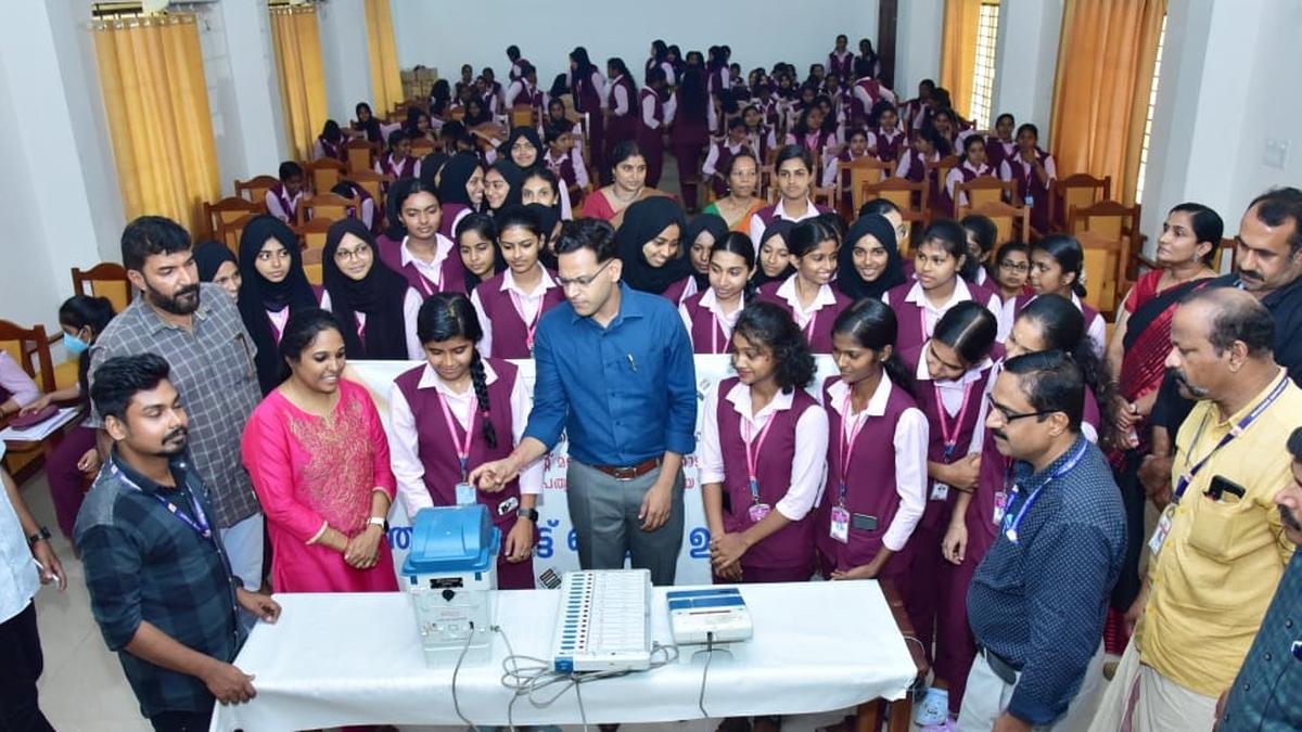 Kannur district achieves 100% college student enrolment in voter list