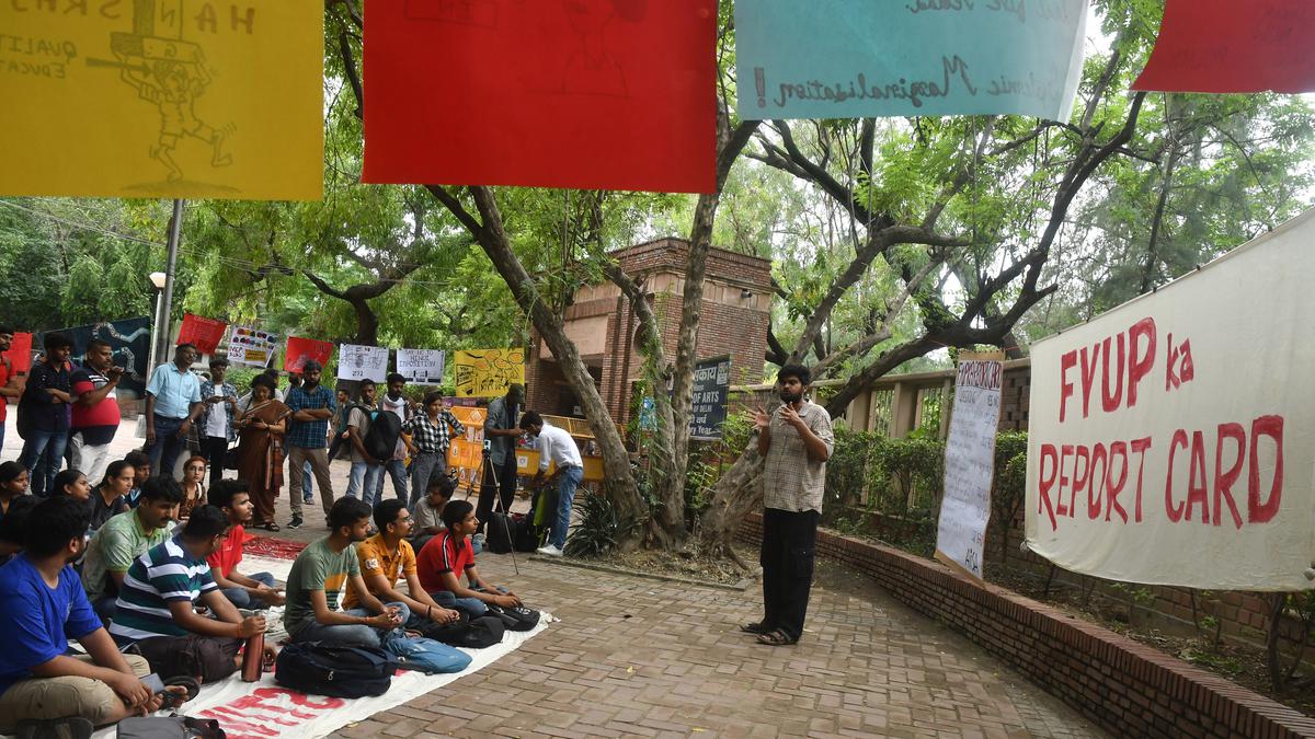 Citing survey, AISA says over 85% of DU students want FYUP revoked