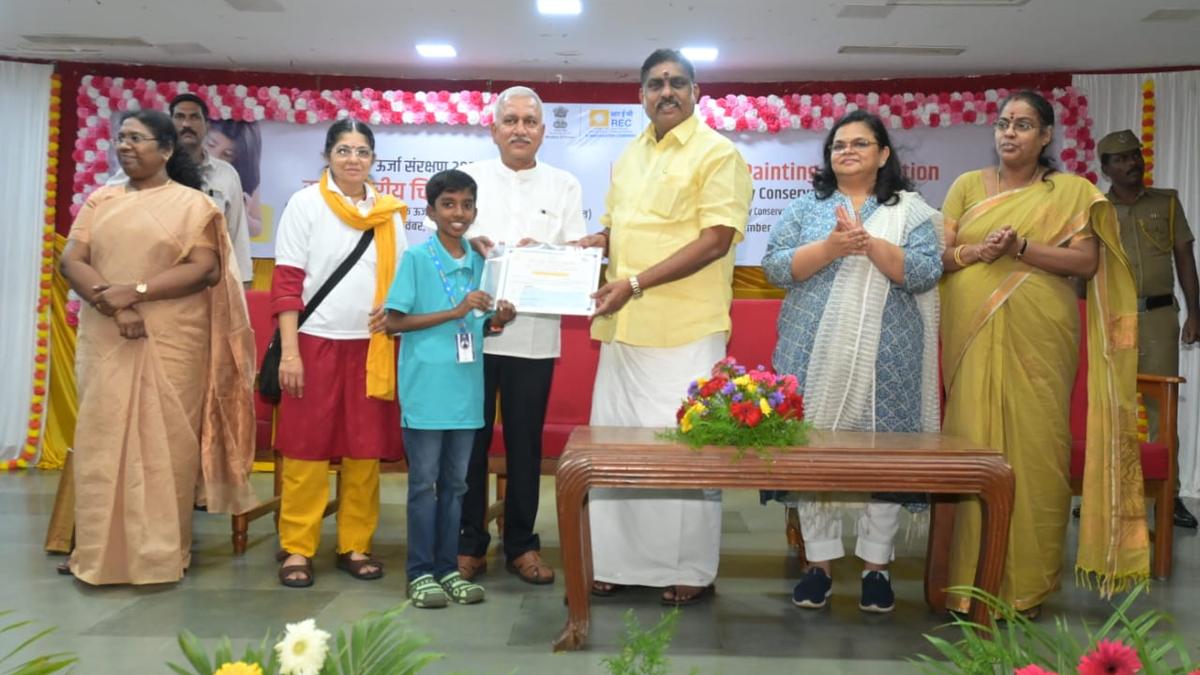 Karaikal student shines in painting competition