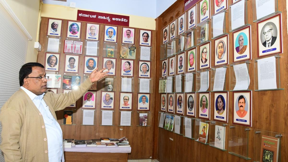 Photo gallery of writers at Kannada Department in Gulbarga University drawing attention