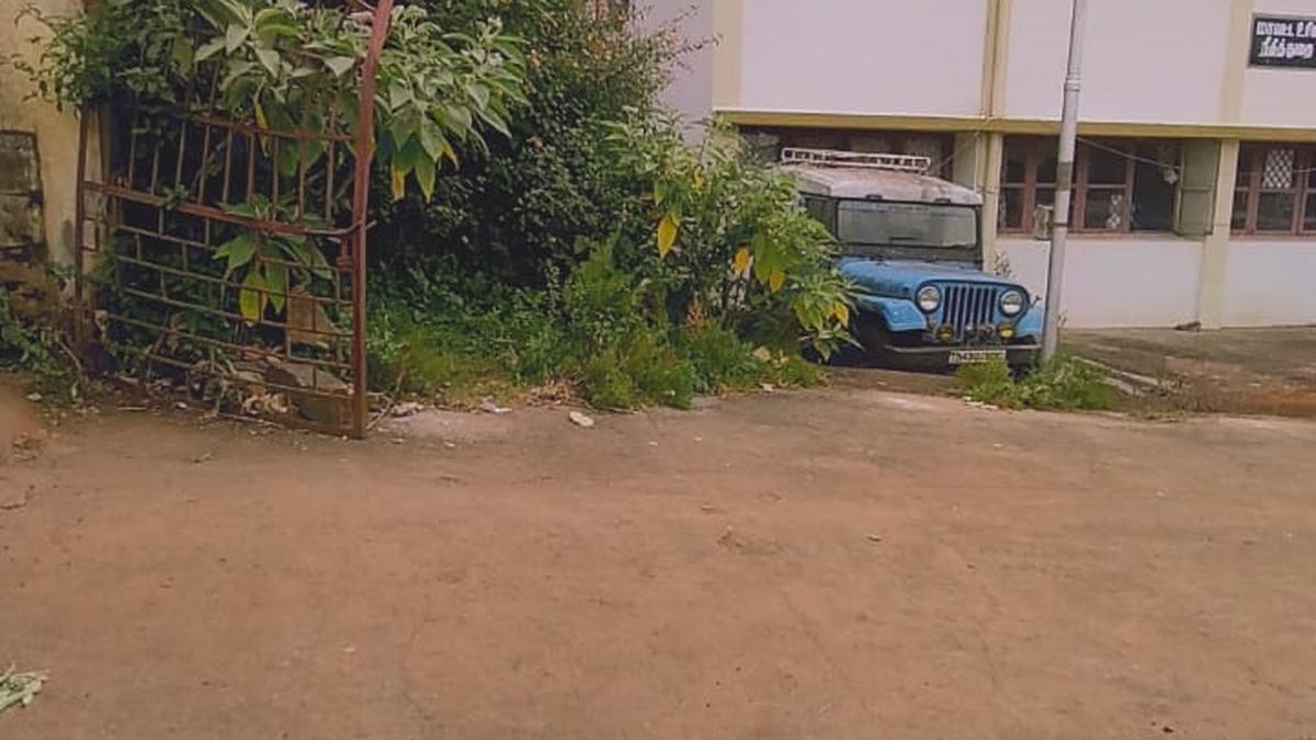 Consumer body urges fencing of Kotagiri tahsildar office premises