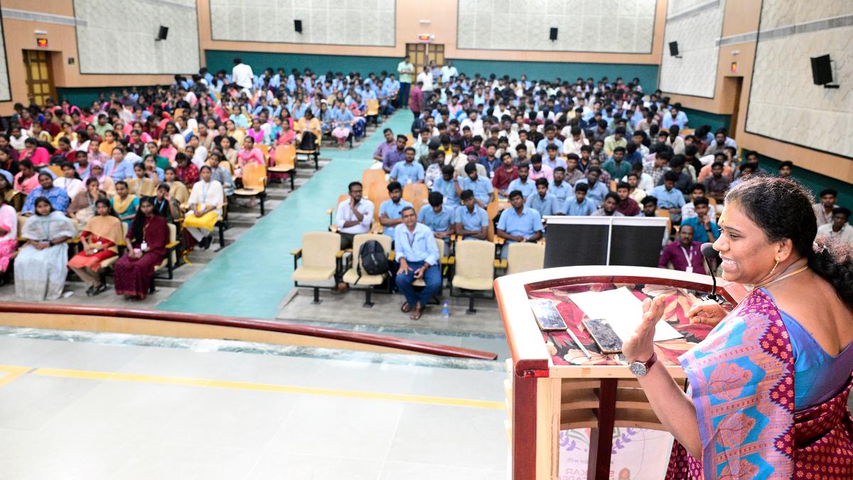 Aspirants told to take on UPSC exam with clarity, courage and confidence