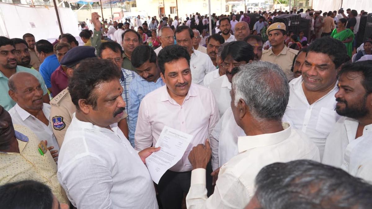 Secunderabad Cantonment Board residents air grievances, seek welfare benefits at ‘Cantonment Vani’ Secunderabad Cantonment Board residents air grievances, seek welfare benefits at ‘Cantonment Vani’