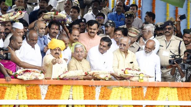 It is foolish of Siddaramaiah to compare RSS with PFI, says Chief Minister