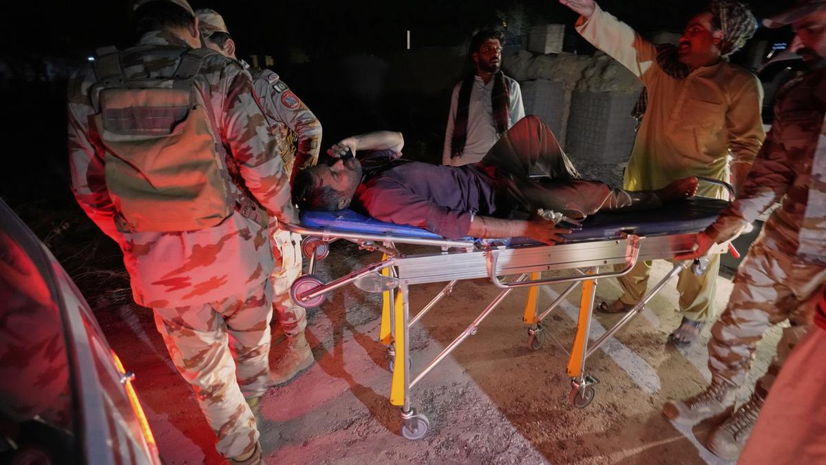 Pakistan train attack: 21 passengers, 4 soldiers killed, says Army general