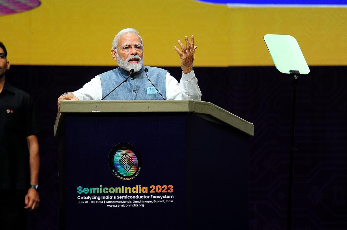 pm modi: PM Modi wants to make India a chip making superpower. Can he? - The  Economic Times