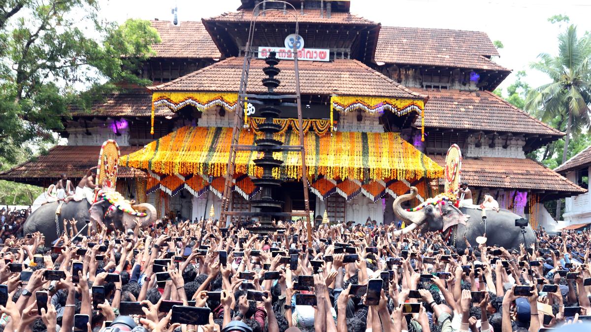 Thrissur Pooram concludes with ‘Upacharam Cholli Piriyal’ ritual news image