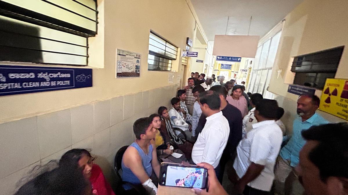 33 injured as Bengaluru-bound KSRTC bus overturns in Maddur