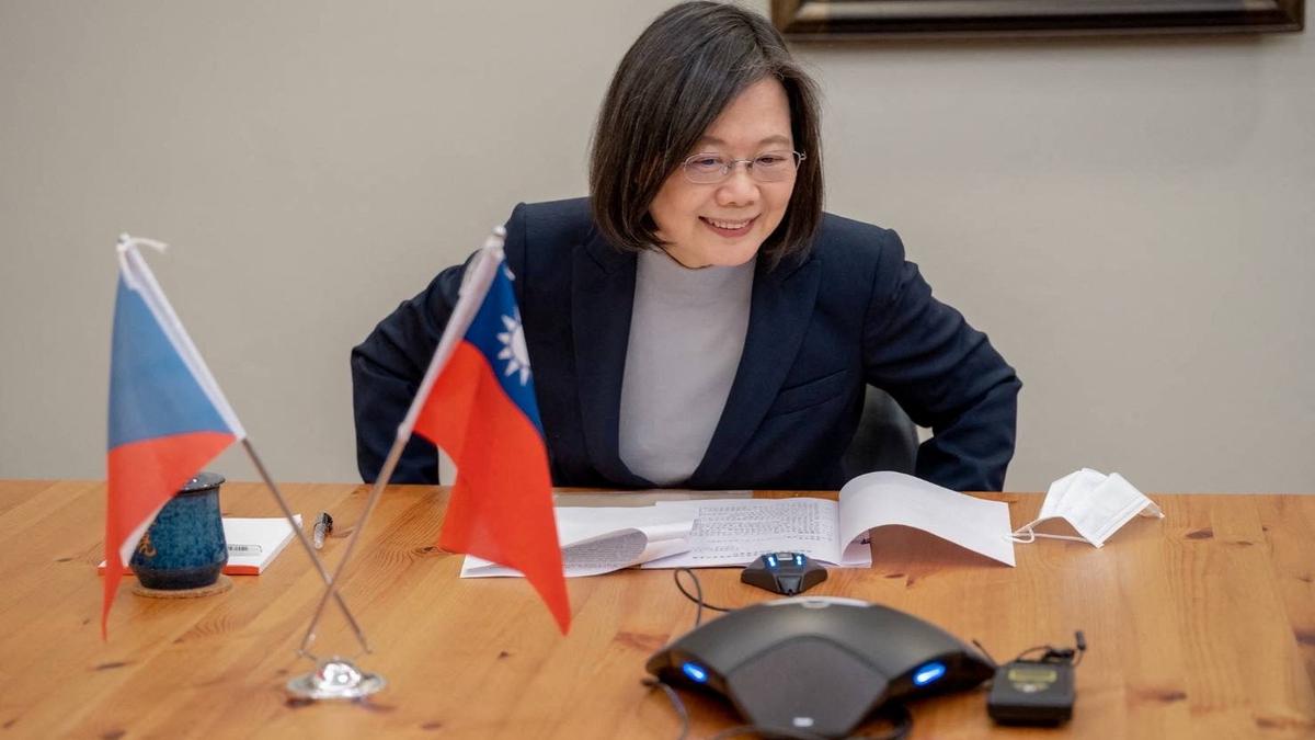 China scoffs at new Czech president's phone call with Taiwan