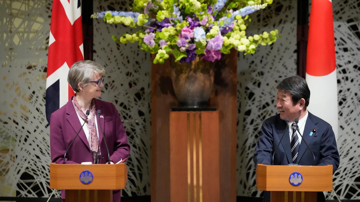 U.K. calls for 'toll-free' Strait of Hormuz