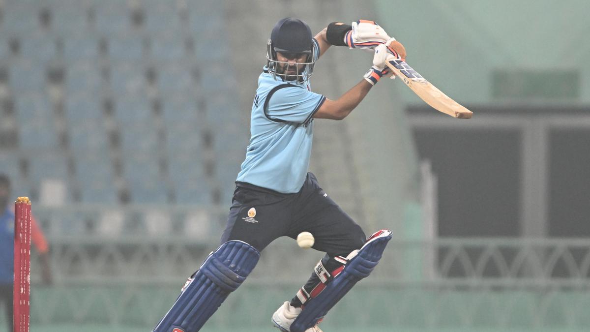 Takımlar yıldız oyuncular olmadan mücadeleye hazırlanırken Süper Lig için sahne hazırlandı