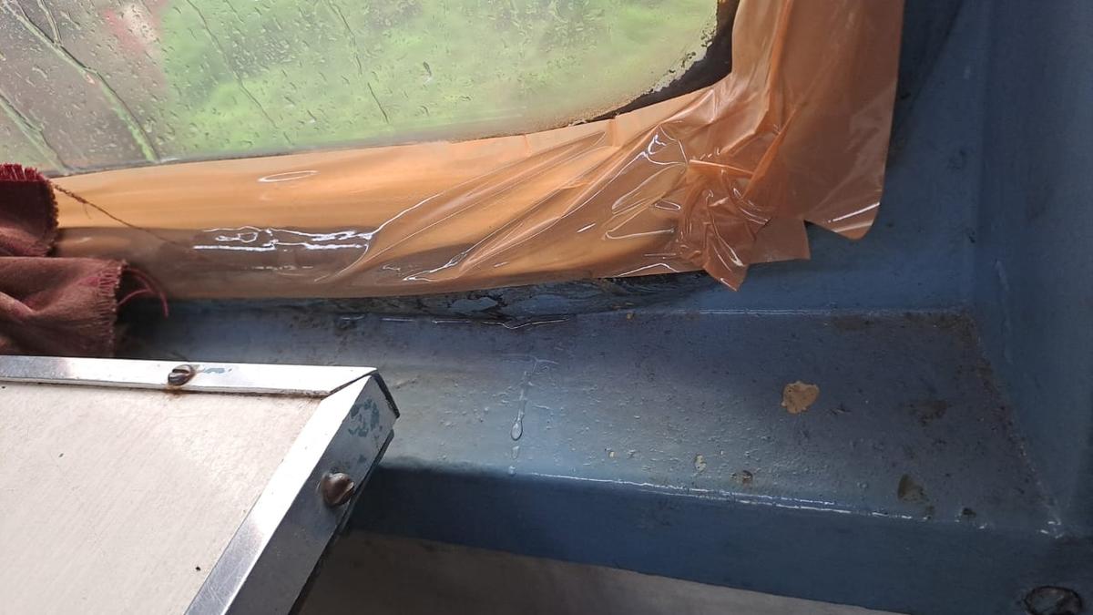 Railways takes cognisance of leaks, seepages in trains due to rainy spell, starts preventive measures in Coimbatore Junction