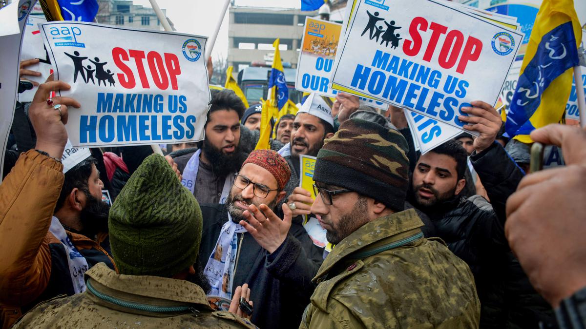 AAP on hunger strike in Srinagar to demand order sparing poor from anti-encroachment drive