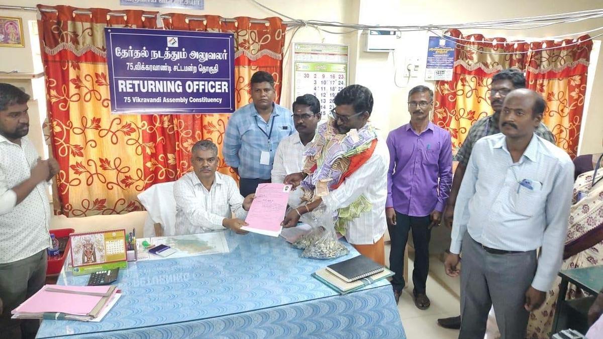 AIADMK decides to boycott Vikravandi bypoll