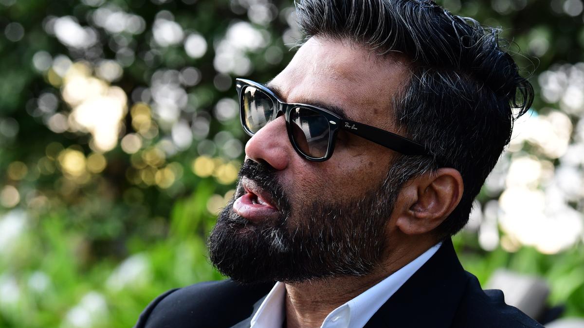 https://th-i.thgim.com/public/incoming/8wrie4/article70147421.ece/alternates/LANDSCAPE_1200/SUNIL_SHETTY_6.jpg