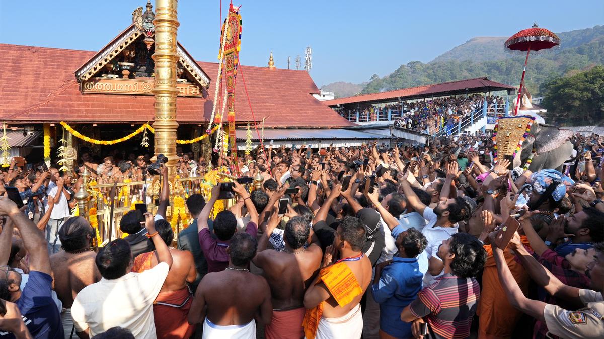 Sabarimala: Pilgrims without online registration will also receive darshan, says Kerala CM