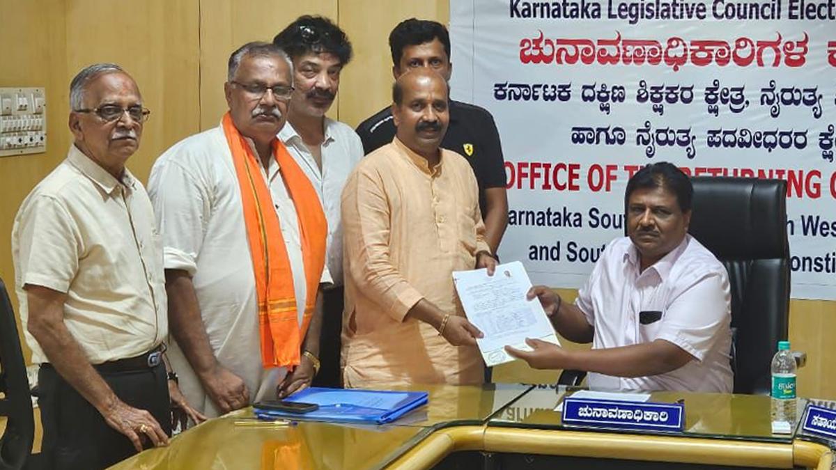 ‘Rebel’ former BJP MLA Raghupathi Bhat files nomination for Legislative Council election