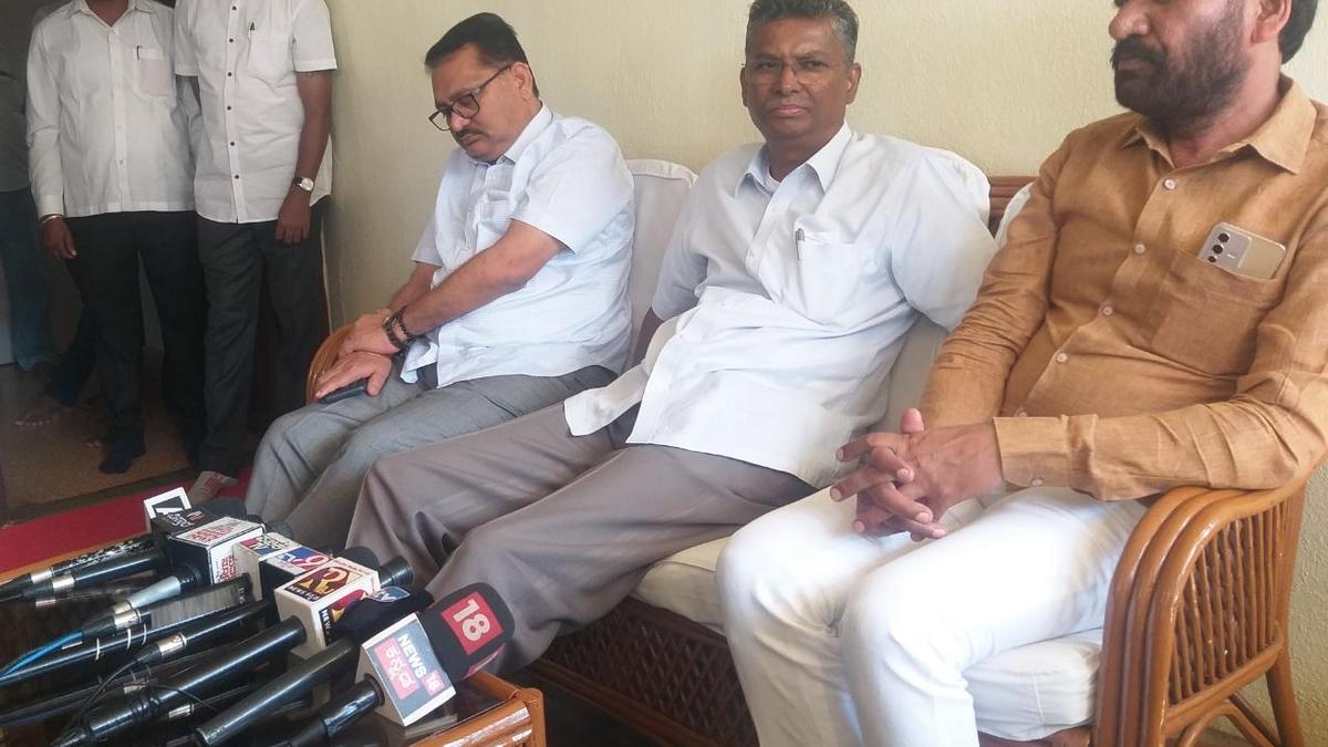 Congress should follow BJP strategy in denying ticket to seniors: Satish Jarkiholi