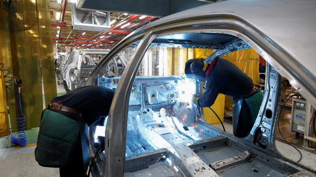 Toyota, partenaire de Suzuki, double son pari hybride en Inde