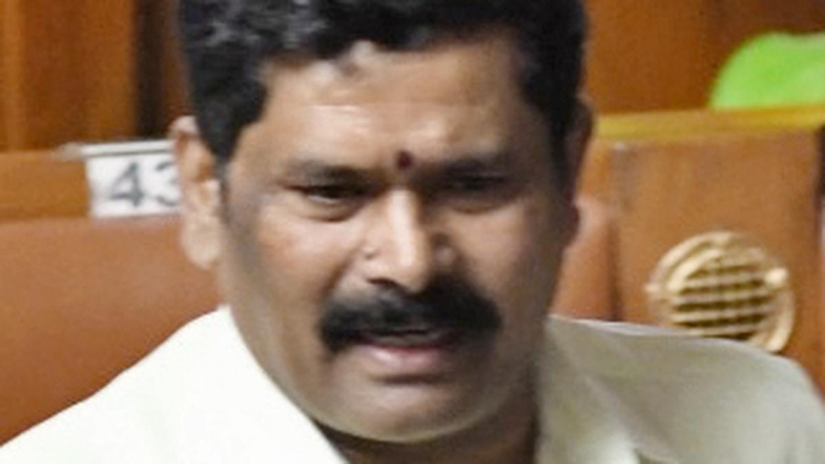 Karnataka Governor assassinating Constitution of India: Minister