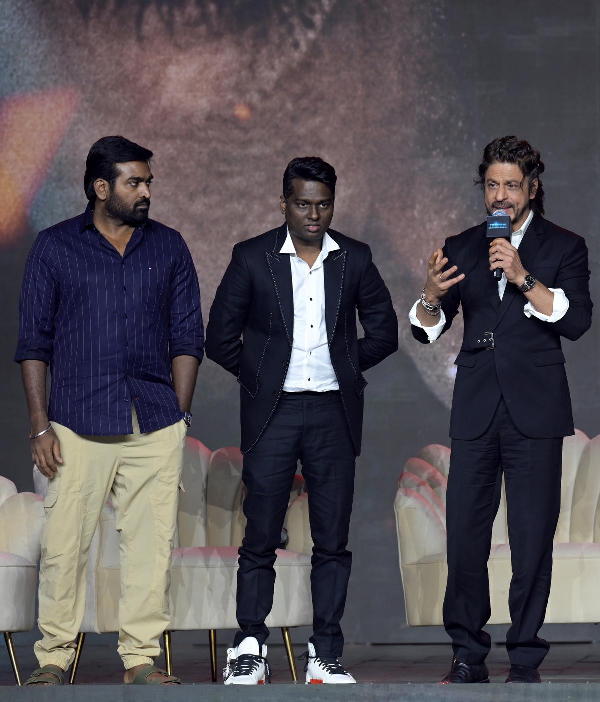 (L to R) Actor Vijay Sethupathi, director Atlee and actor Shah Rukh Khan at the promotion of their movie ‘Jawan’ in Mumbai, September 2023.