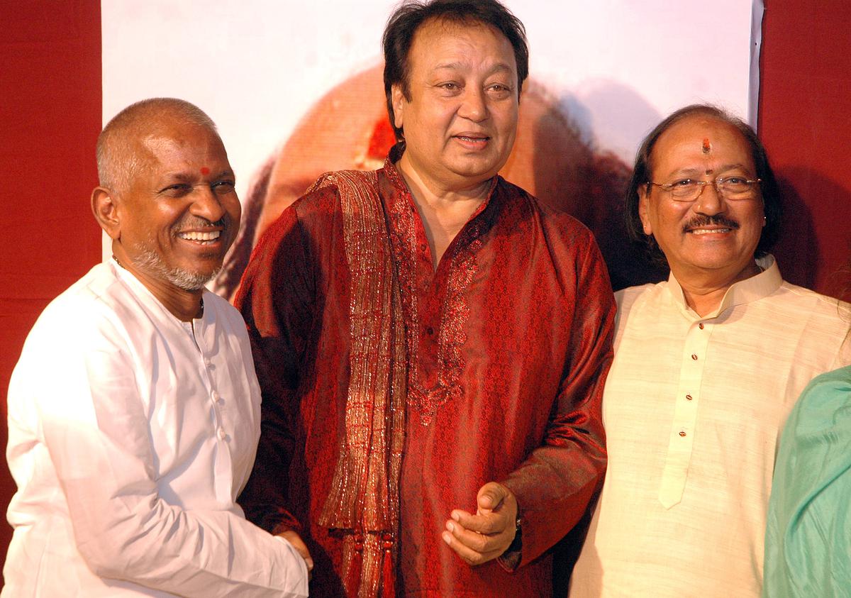 Ilaiyaraaja, Ghazal singer Bhupinder Singh and vocalist T.V. Gopalakrishnan at Music Academy in Chennai on December 02, 2007.