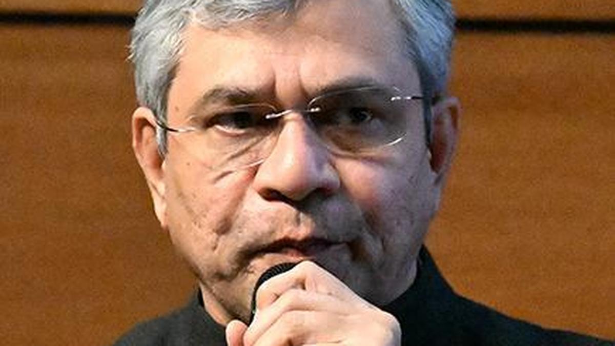 New Jaisalmer-Delhi train flagged off; will cater to region's defence establishment, says Minister