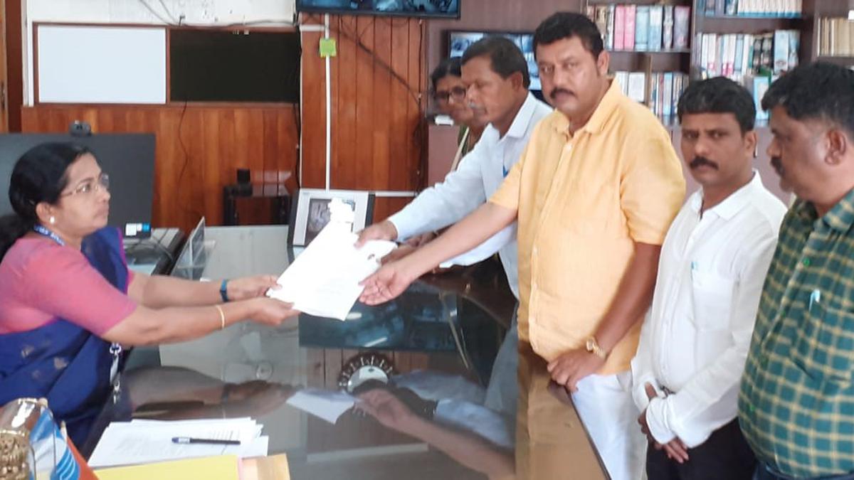 Two candidates file nomination papers for Lok Sabha polls in Dakshina Kannada and Udupi
