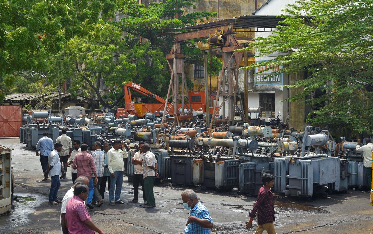 Frequent power disruptions becoming routine affair in Puducherry