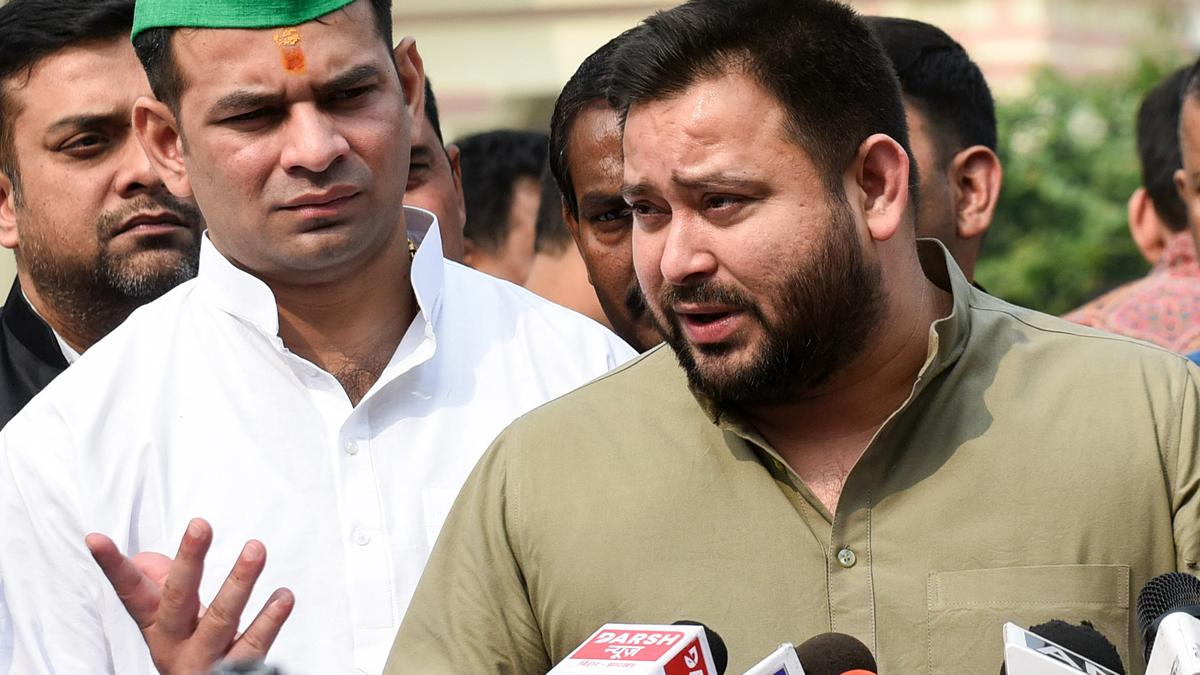 Close aides holding Nitish captive, calling shots: Tejashwi Yadav