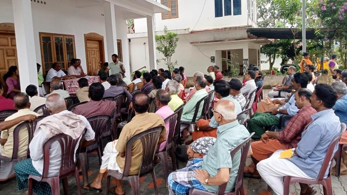 Rare special grama sabha held for Chokramudi hill protection in Idukki