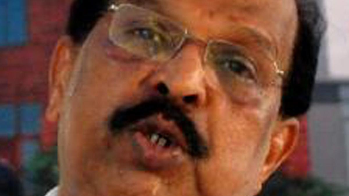 Kerala CPI(M) leader G. Sudhakaran walks out of event after Minister, other guests run late