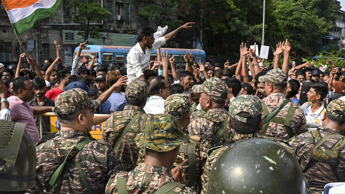 Police personnel injured as protest against demolition drive turns violent in Kolkata