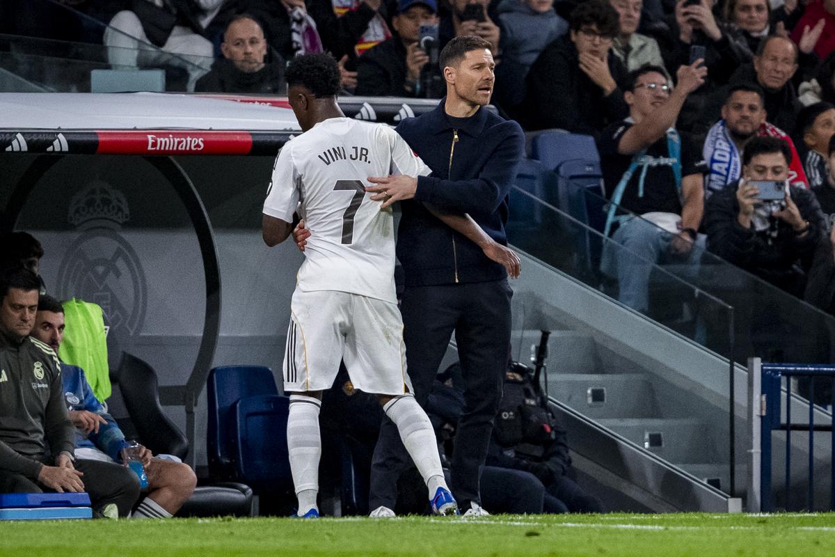 Not seeing eye to eye: Alonso’s rocky relationship with star forward Vinicius Jr. has contributed to speculation that the manager has lost the dressing room.