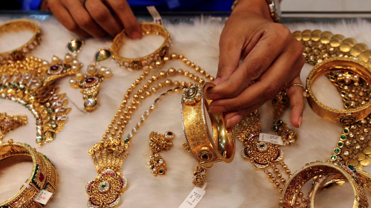 Gems, jewellery exports down 15.81% to ,263 mn in May: GJEPC