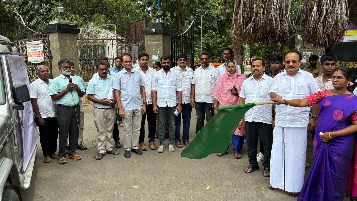 Vehicle campaign for vulture conservation to cover Nilgiris, Erode, Coimbatore districts