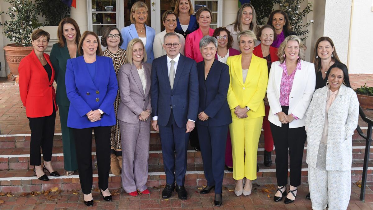 New Australian Government includes record 13 women ministers