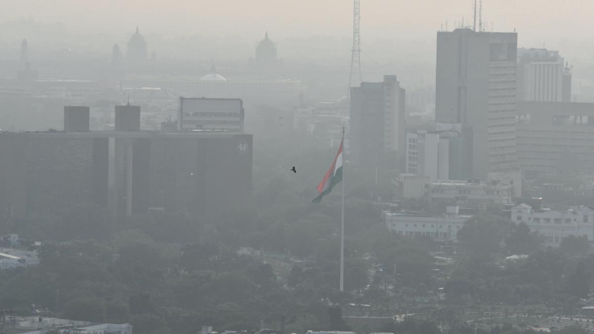 Delhi air quality remains in 'poor' category