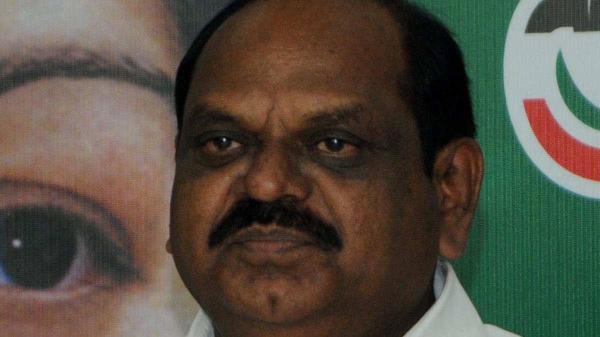 Former AIADMK minister R. Vaithilingam booked on charges of acquiring disproportionate assets