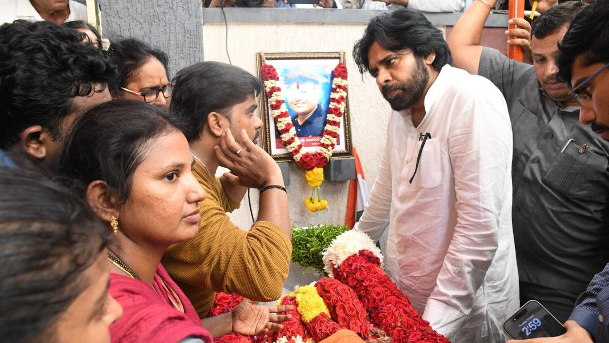 Speaking in favour of Pakistan after Pahalgam killings not right, Pawan Kalyan warns Congress do sex