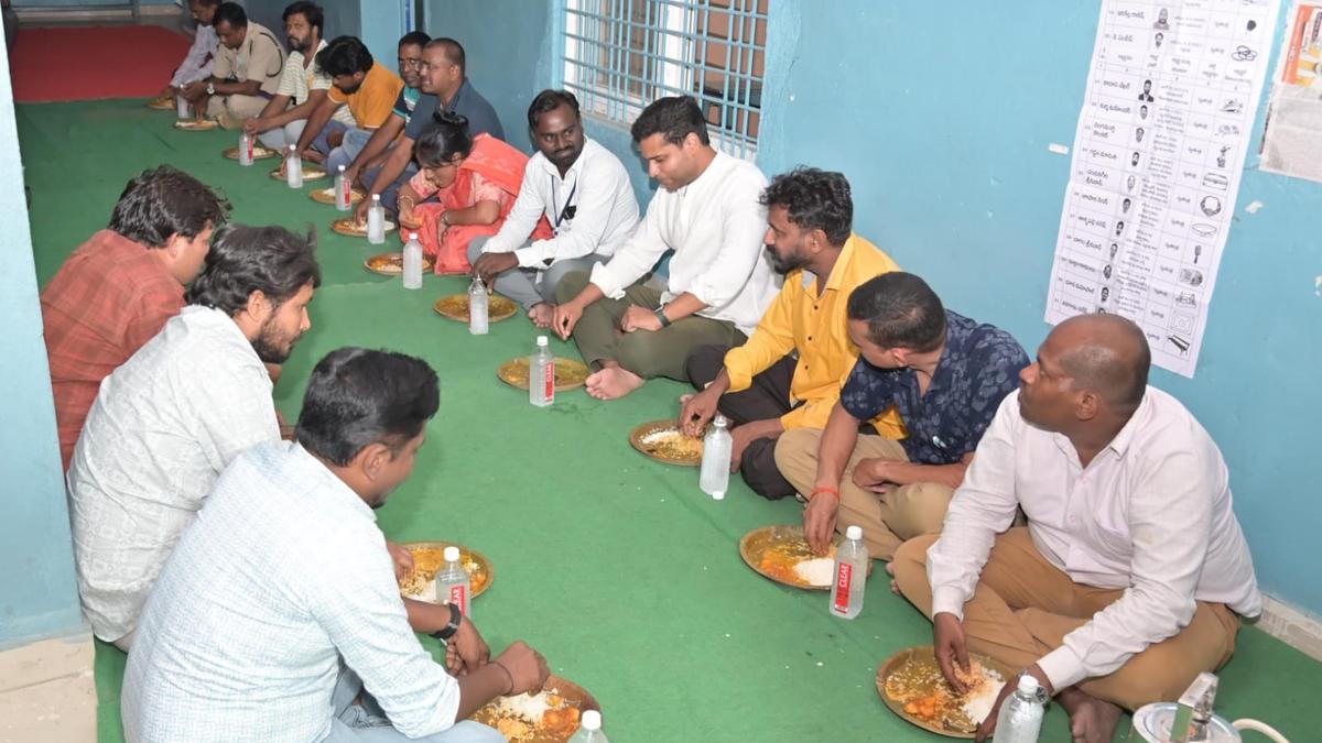 Collector dines with election staff