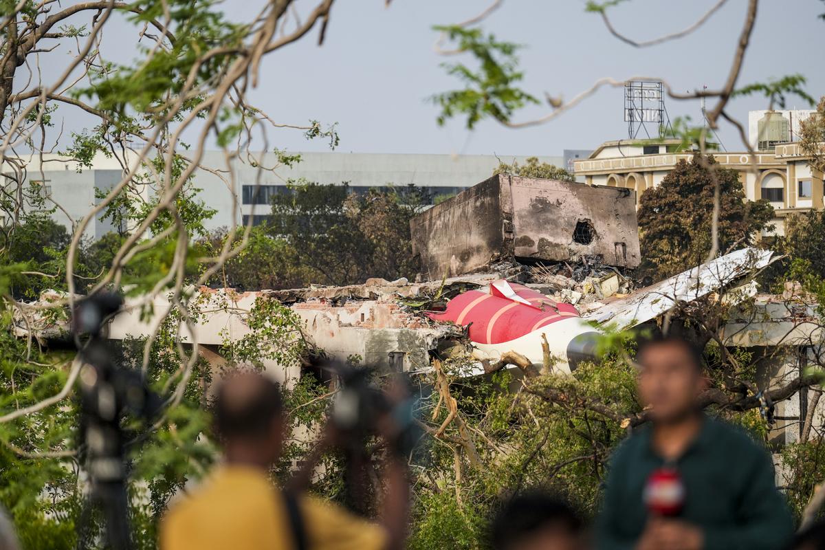 Air India Ahmedabad plane crash: Death toll hits 270, families wait for  bodies - The Hindu