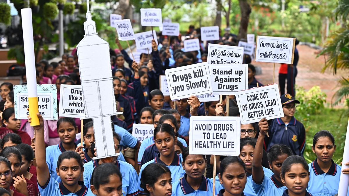 Minister asks parents to spend time with children to keep them away from vices