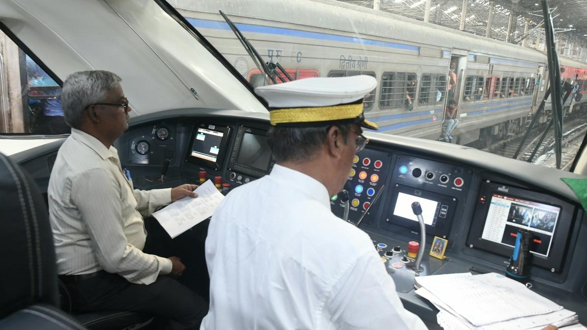 Prime Minister flags off second Vande Bharat train service from Chennai to Mysuru