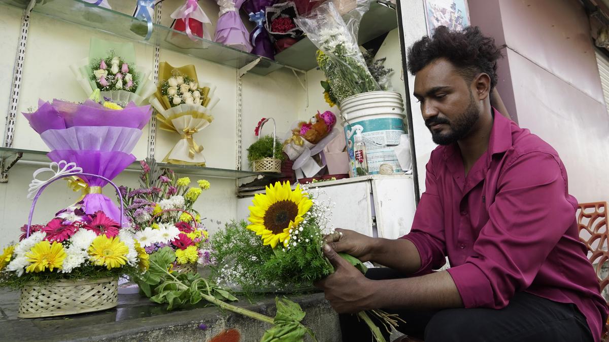 Valentine’s Day cyber safety alert over surge in romance, sextortion and stalking cases in Telangana