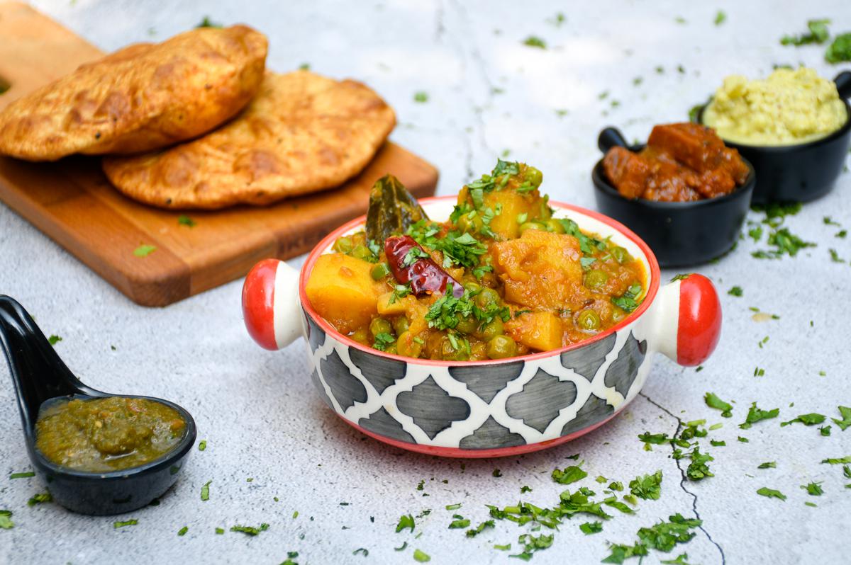 sattu puri with aloo subzi