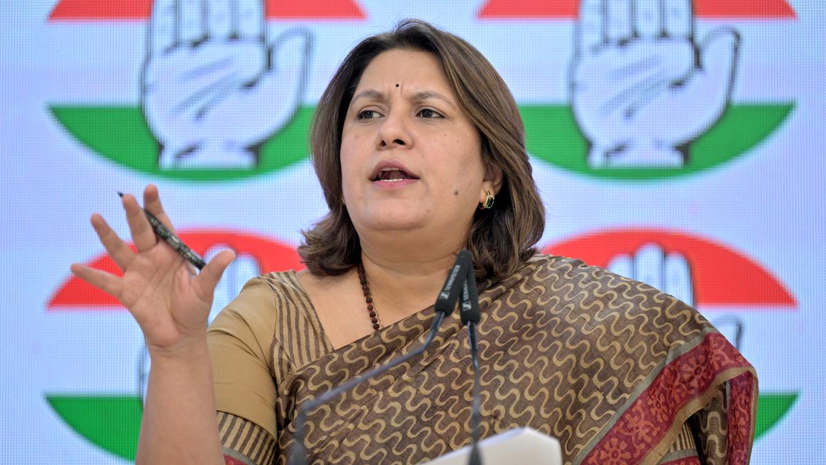 https://th-i.thgim.com/public/incoming/9cqeae/article69666258.ece/alternates/LANDSCAPE_1200/Supriya%20Shrinate%20PC%20AICC%2027%2011%20DELHI%203.JPG